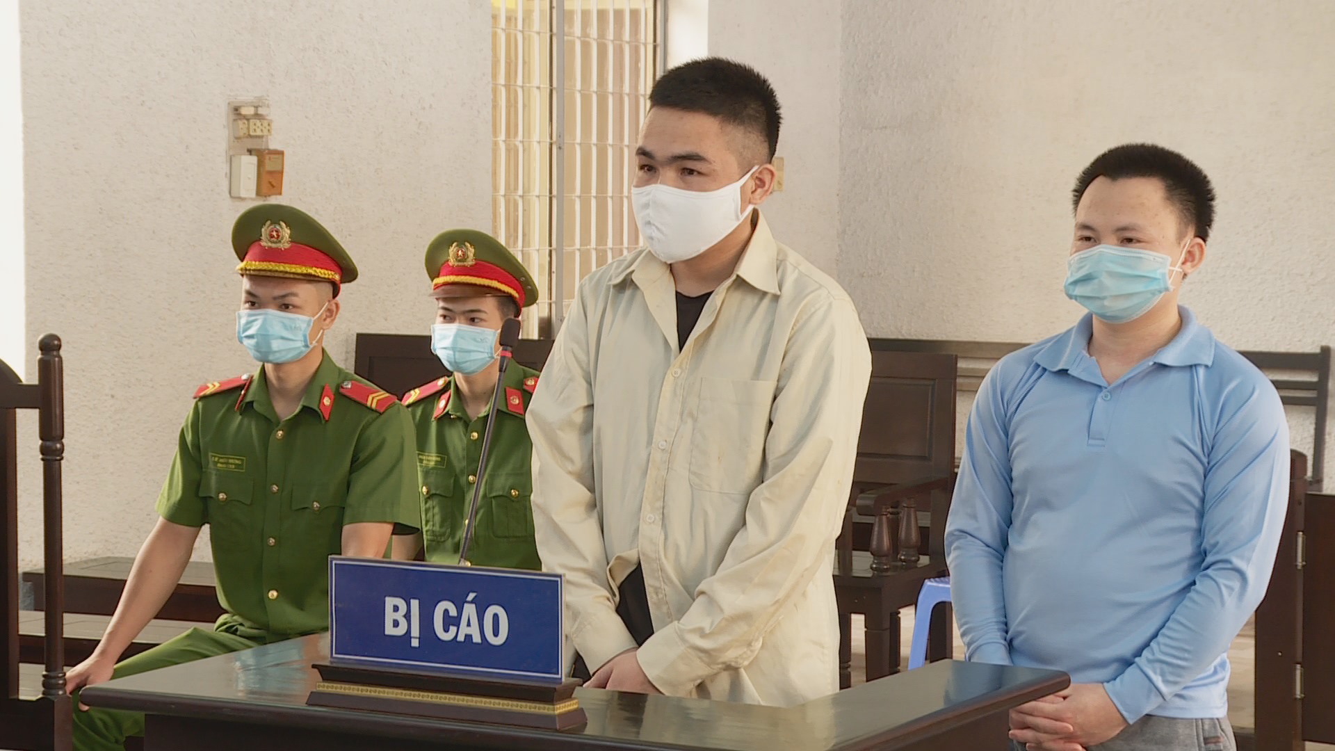 Tử h&igrave;nh 2 người đ&agrave;n &ocirc;ng chở 200 kg ma t&uacute;y xuống TP HCM ti&ecirc;u thụ - Ảnh 1.