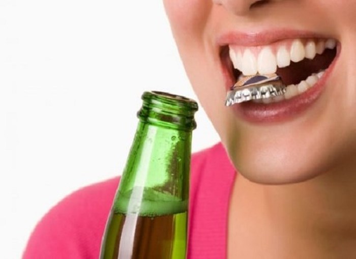 Tuổi mới 30 mà răng “yếu” như người 60: Áp dụng ngay '6 không 4 nên' này để cải thiện sức khoẻ răng miệng của bạn, đập tan nỗi lo lúc về già - Ảnh 5.