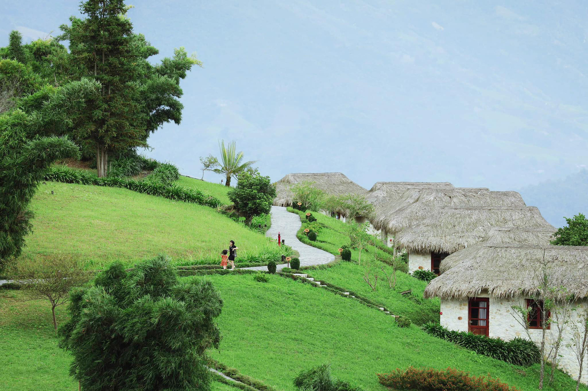 Có một "Thuỵ Sỹ thu nhỏ" trong lòng Sa Pa - Ảnh 2. Có một "Thuỵ Sỹ thu nhỏ" trong lòng Sa Pa - Ảnh 2.