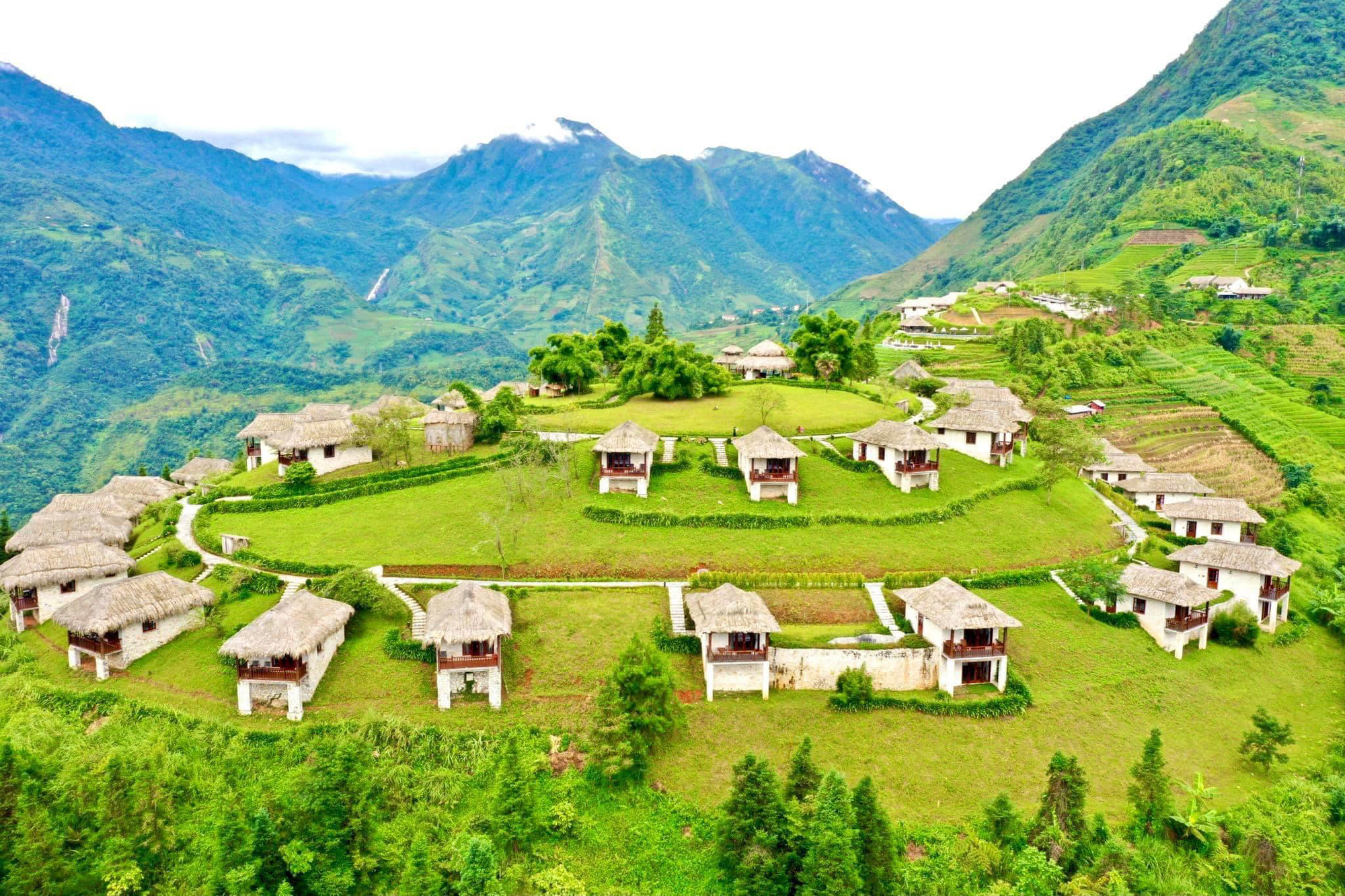 Có một "Thuỵ Sỹ thu nhỏ" trong lòng Sa Pa - Ảnh 1. Có một "Thuỵ Sỹ thu nhỏ" trong lòng Sa Pa - Ảnh 1.