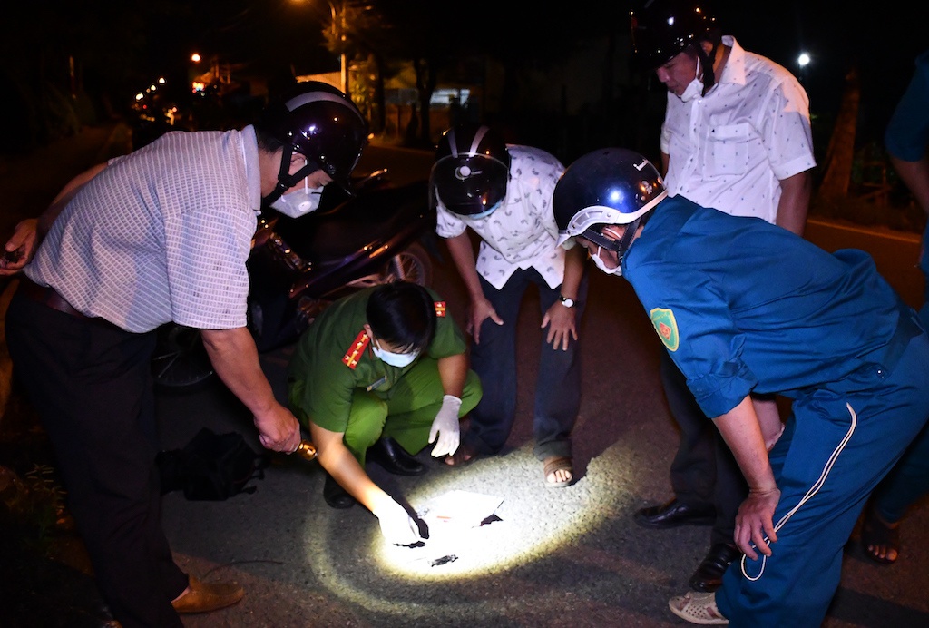 Gia chủ n&oacute;i với t&ecirc;n cướp: 'Nh&agrave; c&oacute; t&agrave;i sản g&igrave;, ch&uacute; cứ lấy đi' - Ảnh 3.