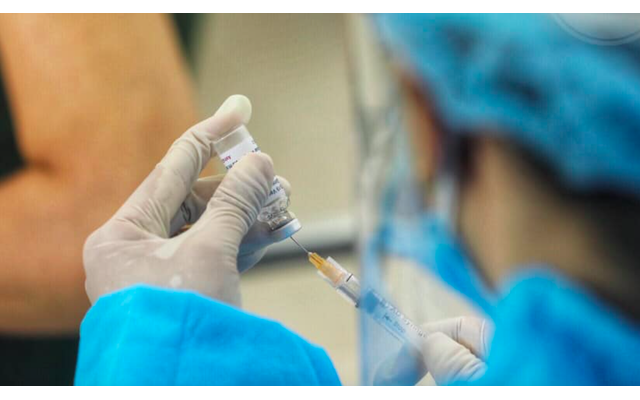 27 người tiêm đủ mũi vaccine về Hà Nội vẫn mắc COVID-19