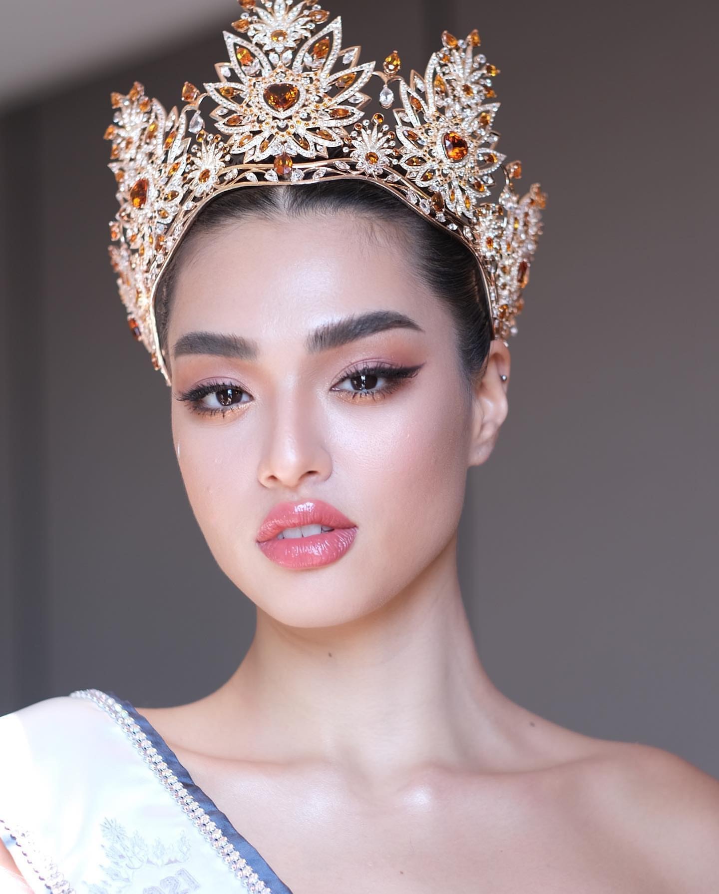 Tân Hoa hậu Thái Lan đáp trả khi bị miệt thị ngoại hình vì cân nặng 71 kg - Ảnh 2.
