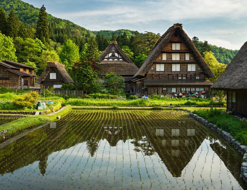 Hình ảnh ngôi nhà rất đặc biệt tại Nông thôn Nhật sẽ khiến bạn hụt hẫng. Không bởi vẻ đẹp của nó mà bởi sự đơn giản, chân thật trong từng chi tiết của nó. Hãy cùng xem và cảm nhận sự thuần khiết đến từ cuộc sống ở miền quê Nhật.