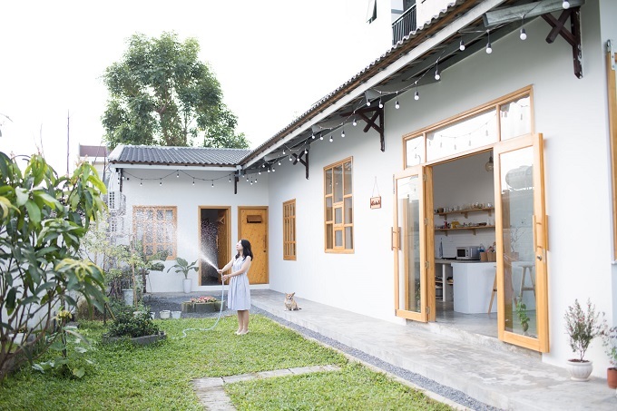 Sức hút khó cưỡng từ ngôi nhà 110m2, đồ đạc tối giản hết mức - Ảnh 1. Sức hút khó cưỡng từ ngôi nhà 110m2, đồ đạc tối giản hết mức - Ảnh 1.