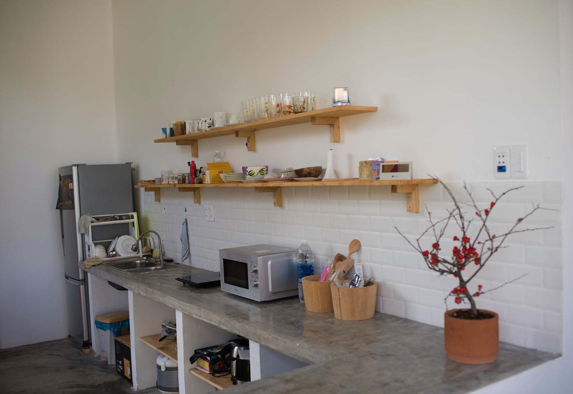 Sức hút khó cưỡng từ ngôi nhà 110m2, đồ đạc tối giản hết mức - Ảnh 5. Sức hút khó cưỡng từ ngôi nhà 110m2, đồ đạc tối giản hết mức - Ảnh 5.