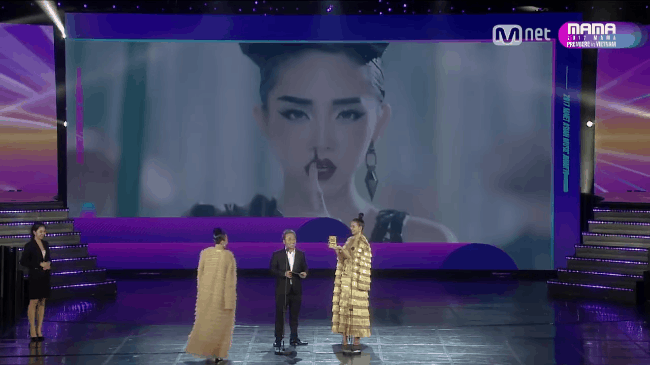 Từ Hoàng gia đến showbiz Việt: Đây là 2 màn đụng hàng oan gia nhất lịch sử, đến khổ chủ cũng phải &quot;mắt chữ 0 mồm chữ A&quot;  - Ảnh 6.
