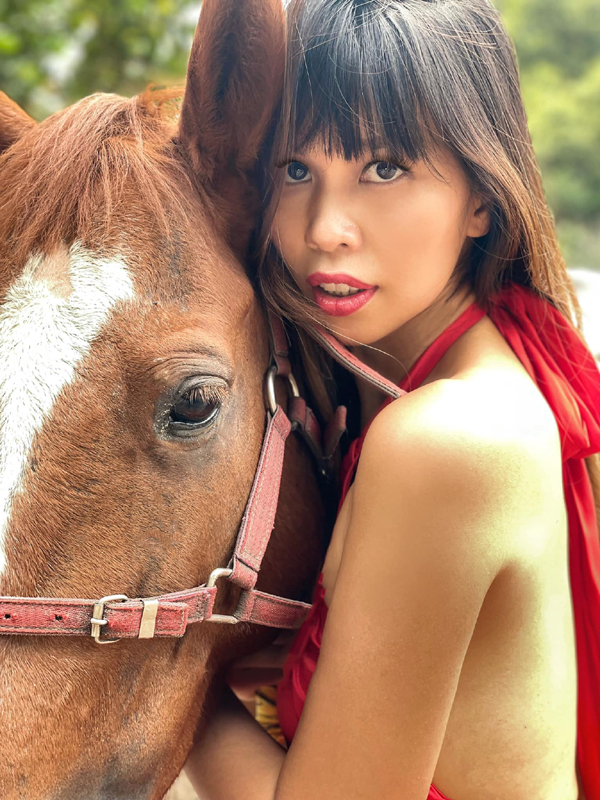 Dân mạng mê mẩn hình ảnh Hà Anh cưỡi ngựa, đằng sau body đẹp này là cả một bí kíp giữ dáng ít người biết - Ảnh 9.