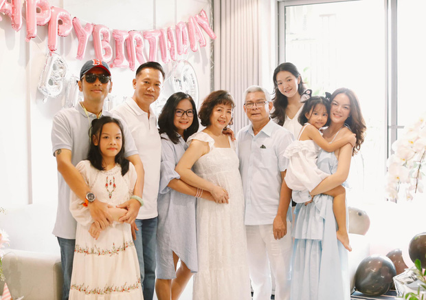 Phạm Quỳnh Anh đăng ảnh sinh nhật con, vô tình tiết lộ mối quan hệ của Quang Huy với gia đình vợ cũ - Ảnh 4.