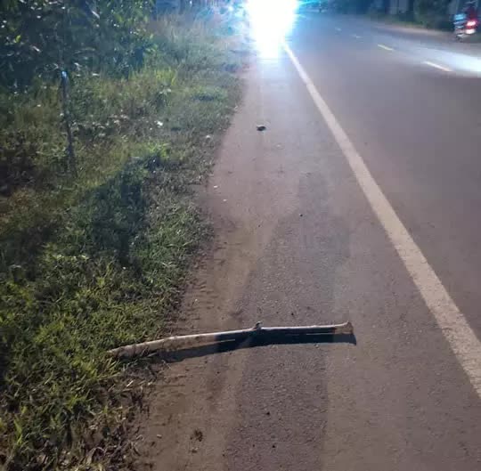 CLIP: Hỗn chiến kinh ho&agrave;ng ở Đồng Nai, 1 người chết  - Ảnh 3.