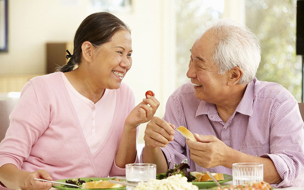 Trong gia đình nếu có người cao tuổi, nên cho họ ăn 5 loại thực phẩm này: Giúp cơ thể được bồi bổ và tinh thần minh mẫn! - Ảnh 1.
