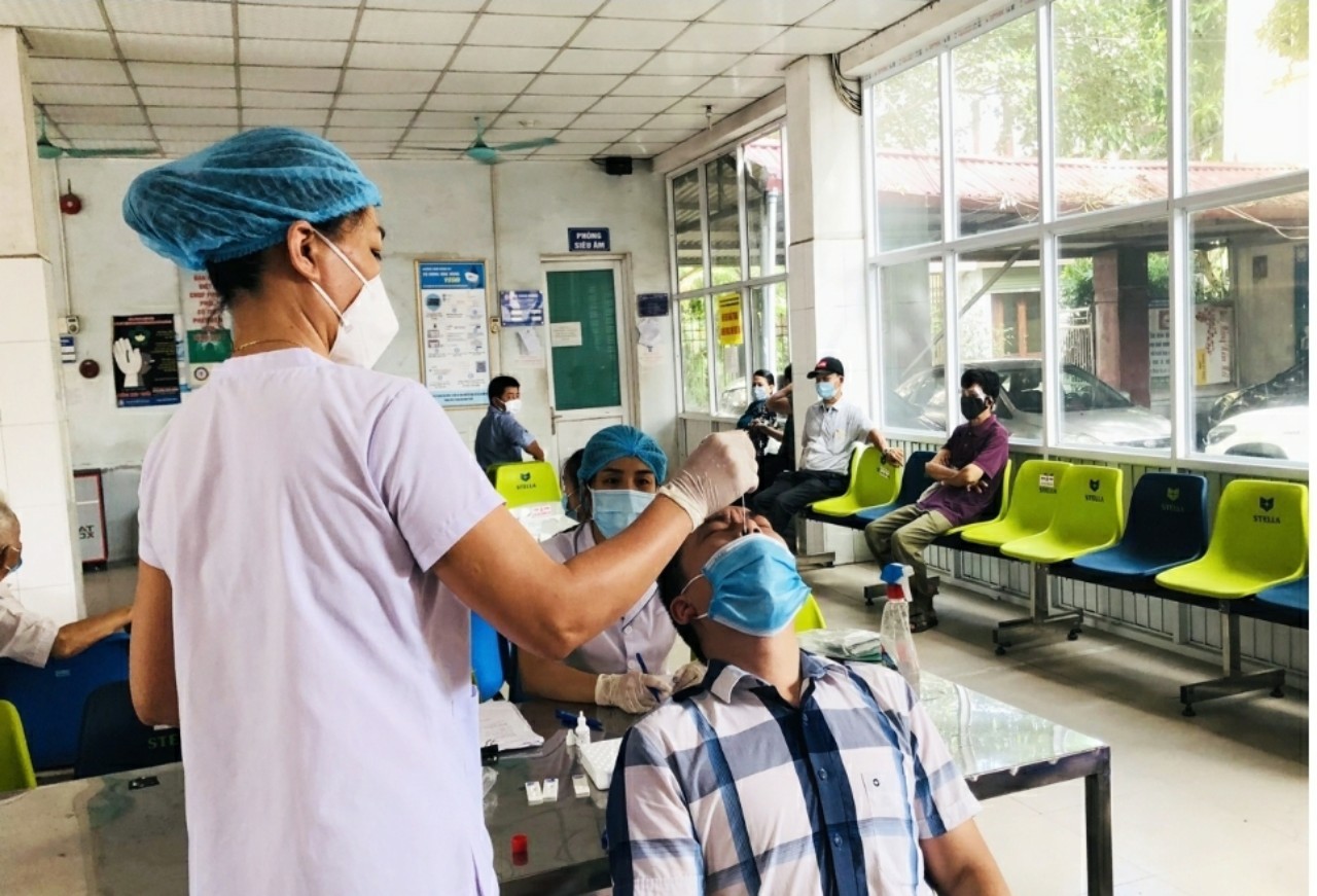 Tin sáng 12/11: 20 ca COVID-19 tại TP.HCM tử vong trong ngày là người chưa tiêm vaccine; người dân Bắc Ninh không ra ngoài từ 22h đến 4h sáng - Ảnh 3.
