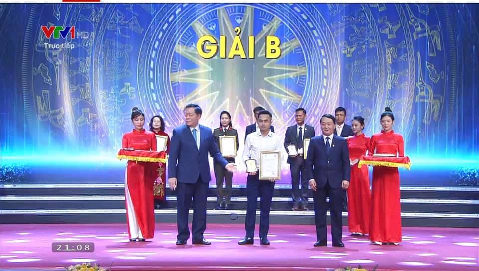 Loạt 5 b&agrave;i 'Ti&ecirc;u cực cấp thẻ nhận diện luồng xanh' của B&aacute;o Sức khỏe & Đời sống đạt giải B ph&ograve;ng chống tham nhũng, ti&ecirc;u cực - Ảnh 3.