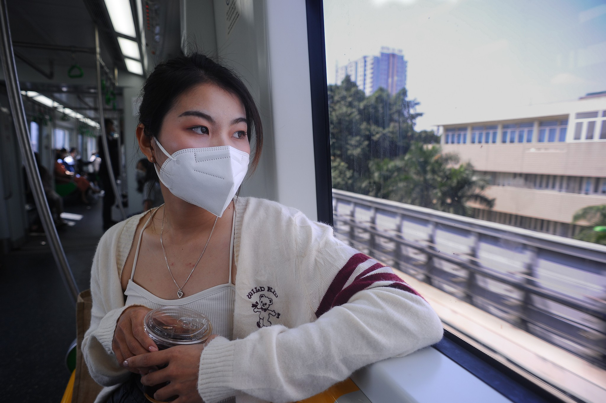 Hẹn hò đi tàu Cát Linh - Hà Đông ngày cuối tuần - Ảnh 5. Hẹn hò đi tàu Cát Linh - Hà Đông ngày cuối tuần - Ảnh 5.