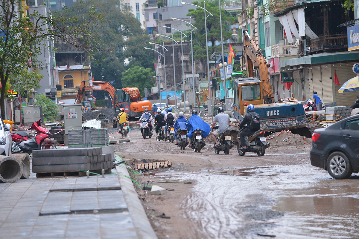 Sắp hoàn thành &quot;con đường đau khổ&quot;dài hơn 400 mét nhưng 4 năm thi công mới hoàn thành - Ảnh 5.