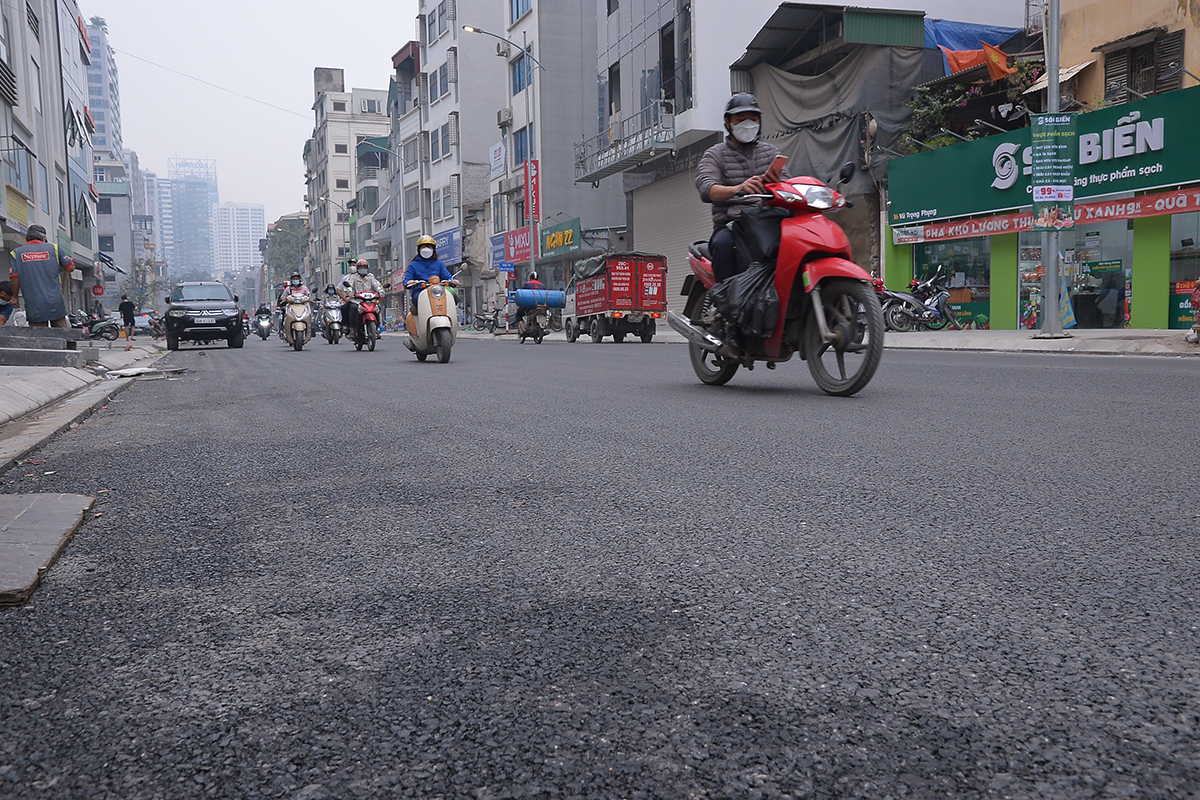 Sắp hoàn thành &quot;con đường đau khổ&quot;dài hơn 400 mét nhưng 4 năm thi công mới hoàn thành - Ảnh 1.