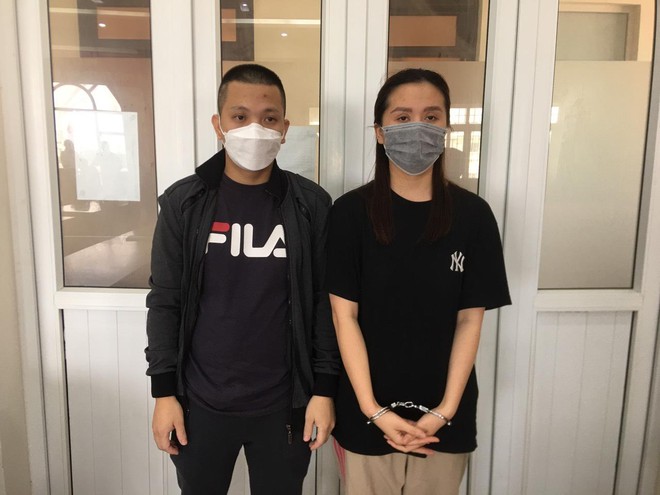 Khi g&aacute;i mại d&acirc;m c&ugrave;ng đường phải thế chấp ảnh 'n&oacute;ng' cho t&iacute;n dụng đen - Ảnh 1.