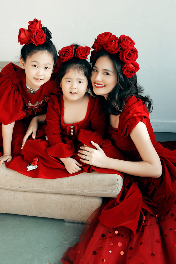 Đời thực viên mãn của Hoa hậu Hương Giang có 2 con gái xinh xắn như thiên thần, chồng doanh nhân giàu có - Ảnh 4.
