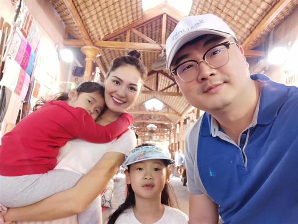 Đời thực viên mãn của Hoa hậu Hương Giang có 2 con gái xinh xắn như thiên thần, chồng doanh nhân giàu có - Ảnh 6.