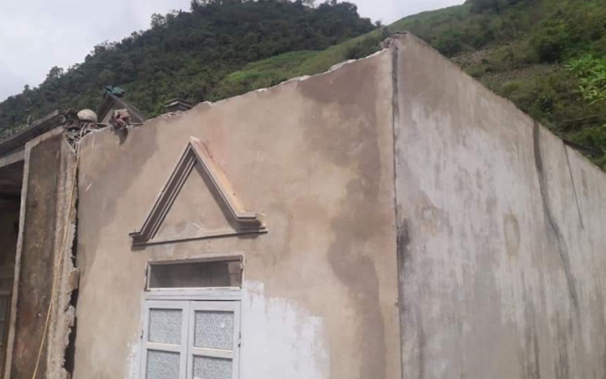 Sập mái trong lúc sửa nhà, 2 người ở Sơn La thiệt mạng - Ảnh 1.