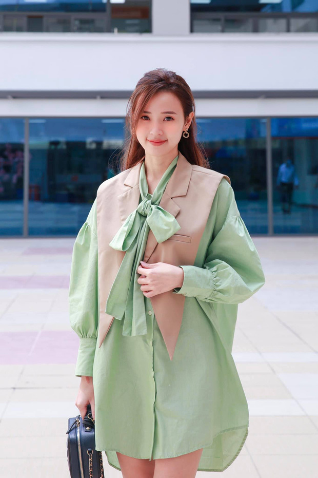 Những c&ocirc; gi&aacute;o xinh đẹp, n&oacute;ng bỏng của showbiz Việt - Ảnh 16.