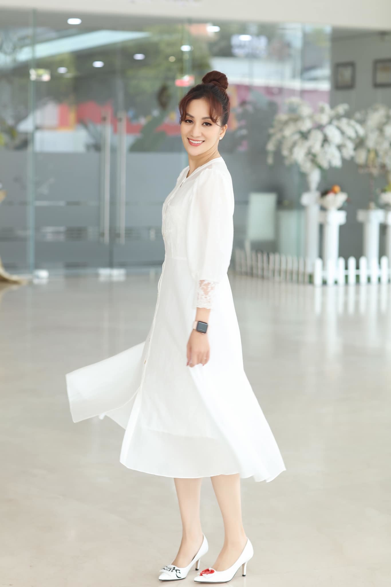 Những c&ocirc; gi&aacute;o xinh đẹp, n&oacute;ng bỏng của showbiz Việt - Ảnh 22.