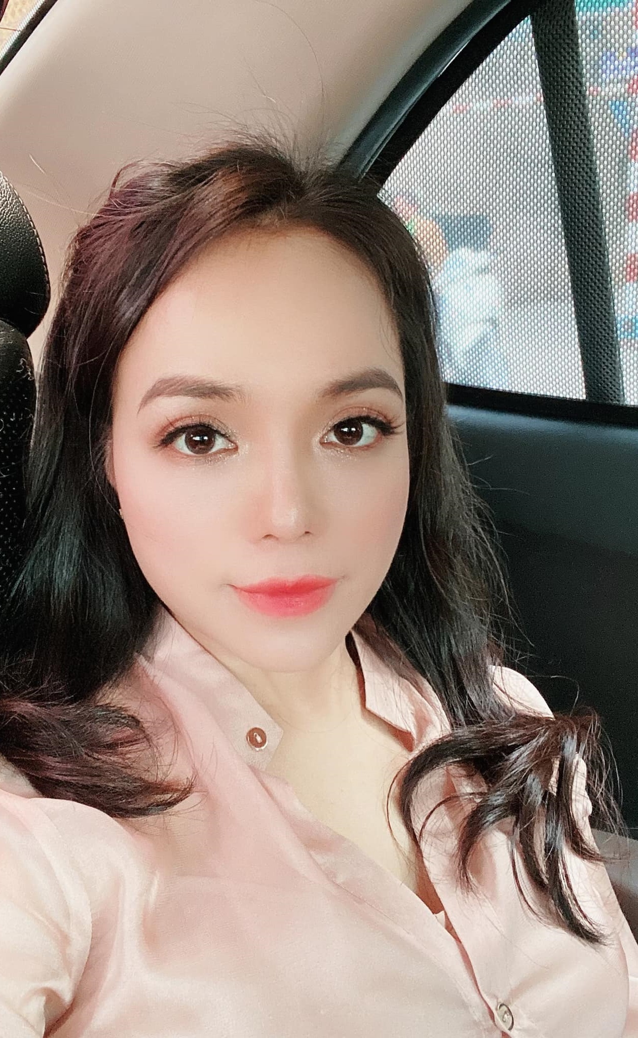 Những c&ocirc; gi&aacute;o xinh đẹp, n&oacute;ng bỏng của showbiz Việt - Ảnh 6.