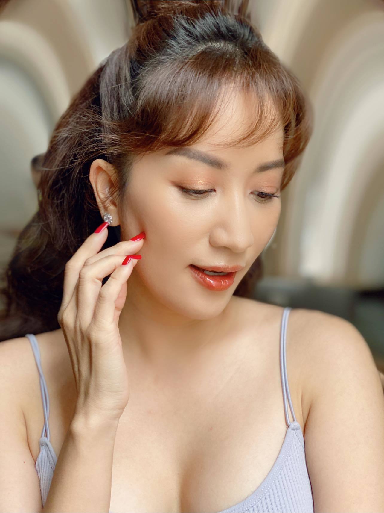 Những c&ocirc; gi&aacute;o xinh đẹp, n&oacute;ng bỏng của showbiz Việt - Ảnh 25.