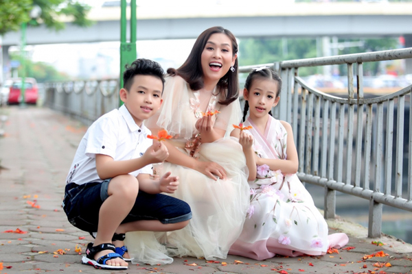 Diễn viên Hà Hương tiết lộ lý do các bạn trẻ kết hôn, sinh con muộn  - Ảnh 3.