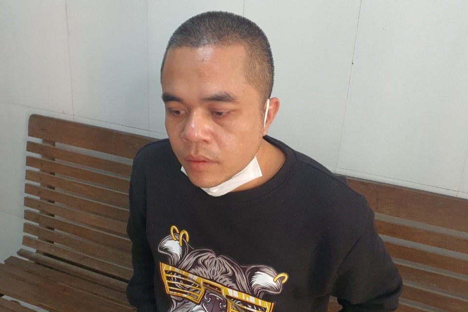 Đối tượng nổ s&uacute;ng tại th&agrave;nh phố Vinh bị khởi tố 2 tội danh - Ảnh 1.