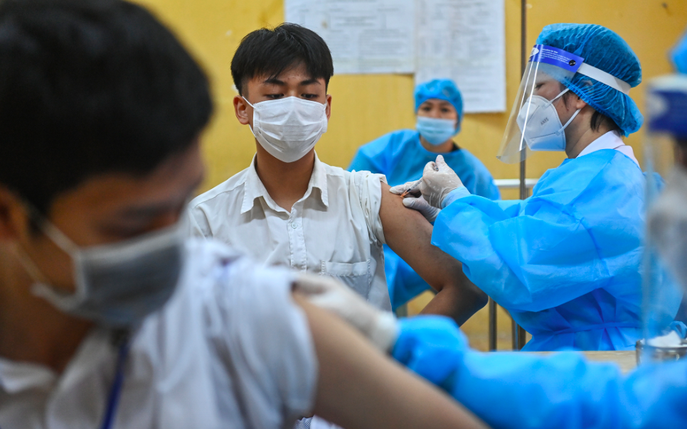 Ngày 27/11: Hà Nội thêm 272 ca mới, 146 ca cộng đồng, gần 39.000 trẻ 14 tuổi được tiêm vaccine