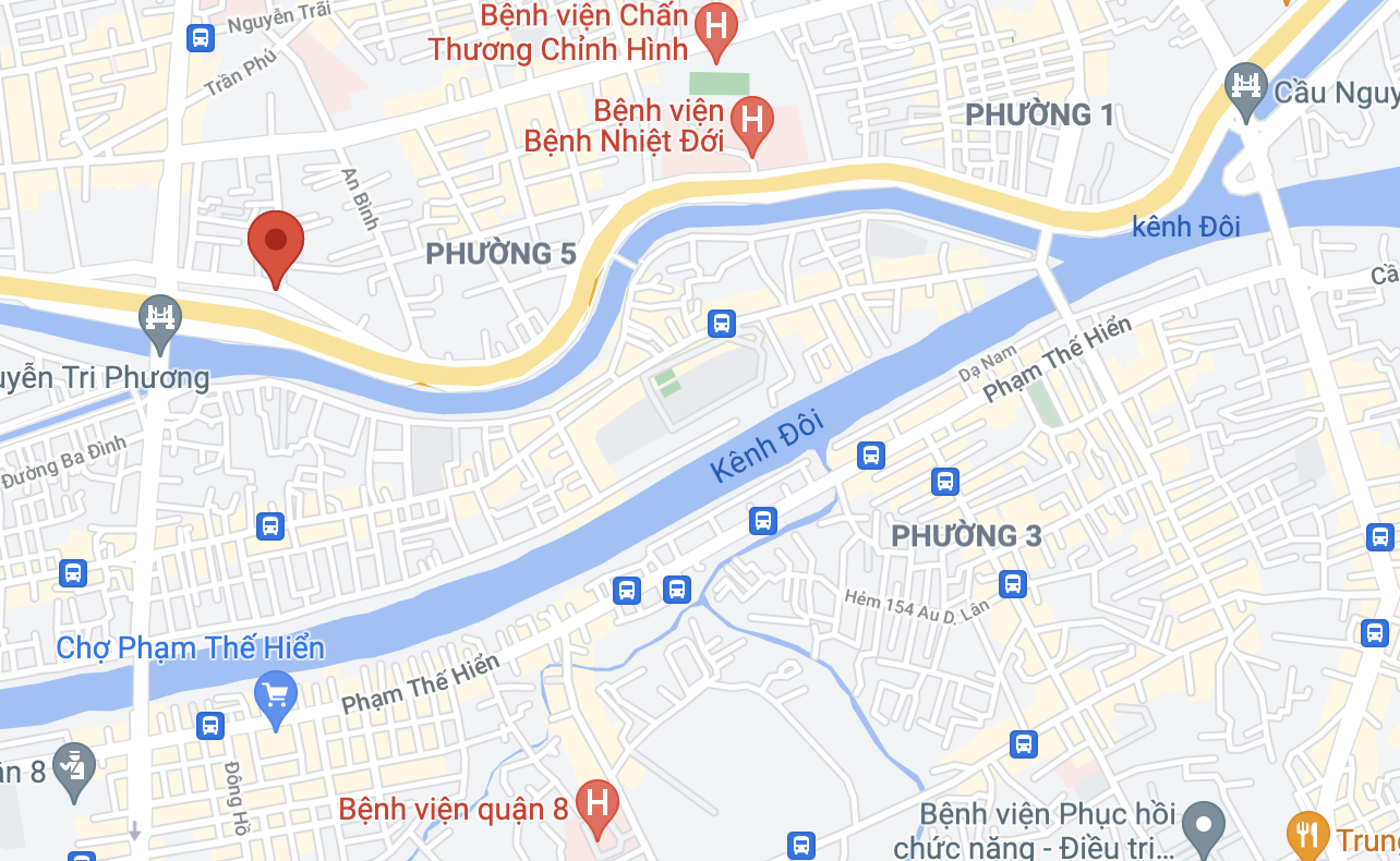 Sập nhà ở TP.HCM, 2 người bị mắc kẹt - Ảnh 2.