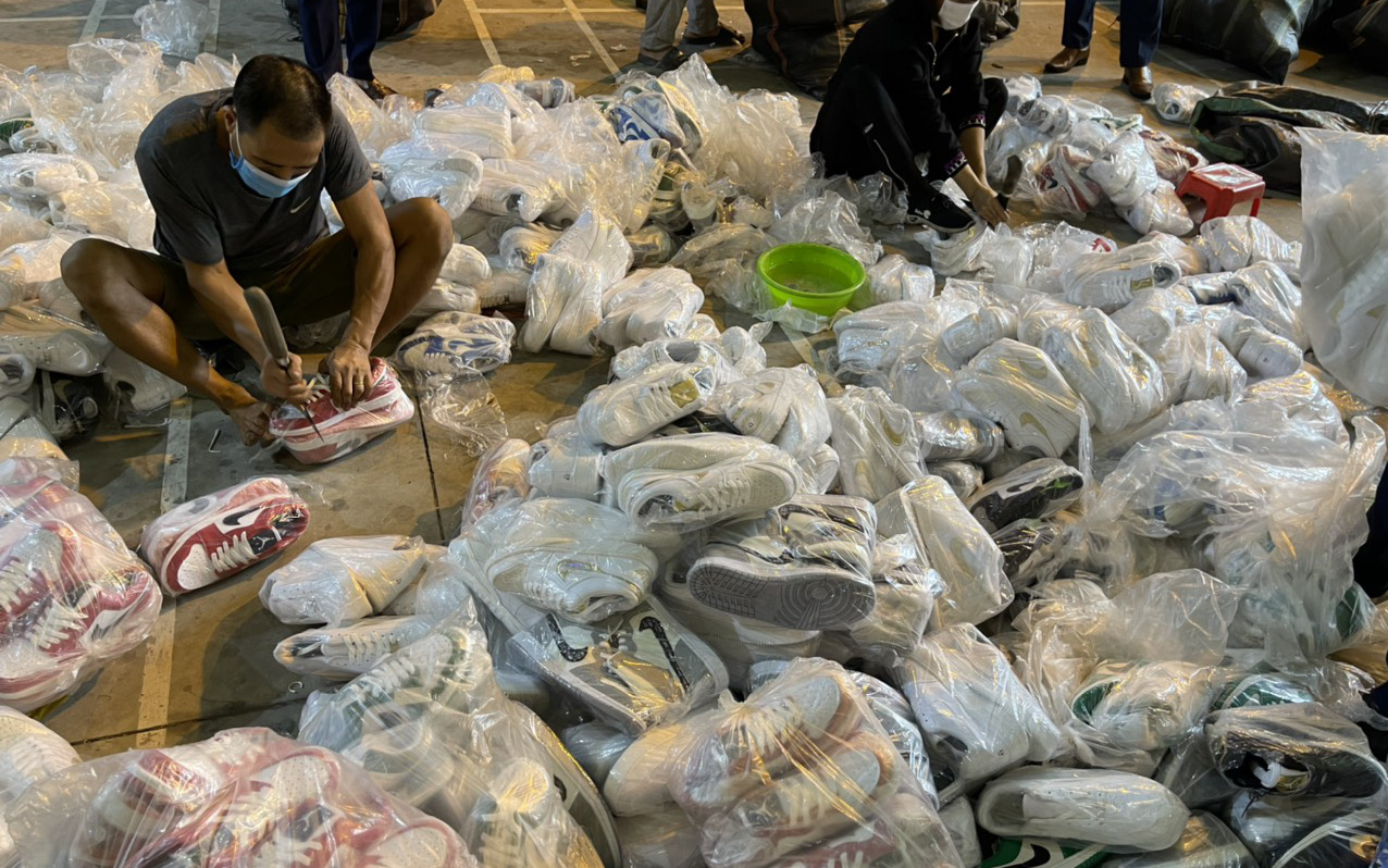 Bắc Ninh tiêu hủy hơn 3.000 sản phẩm hàng giả và nửa tấn thực phẩm nhập lậu