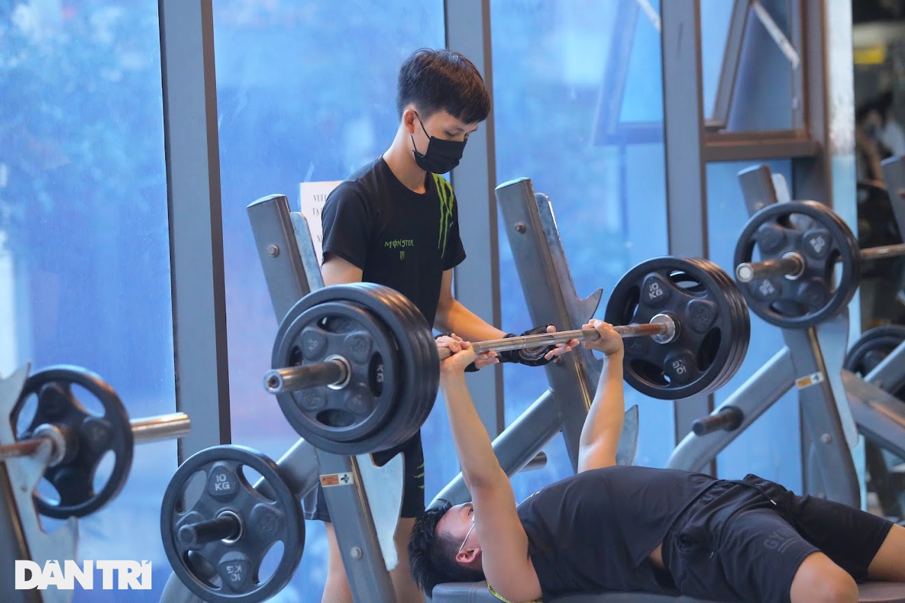 Phòng gym ở Hà Nội &quot;rón rén&quot; mở cửa, hạn chế nhận học viên mới - Ảnh 8.