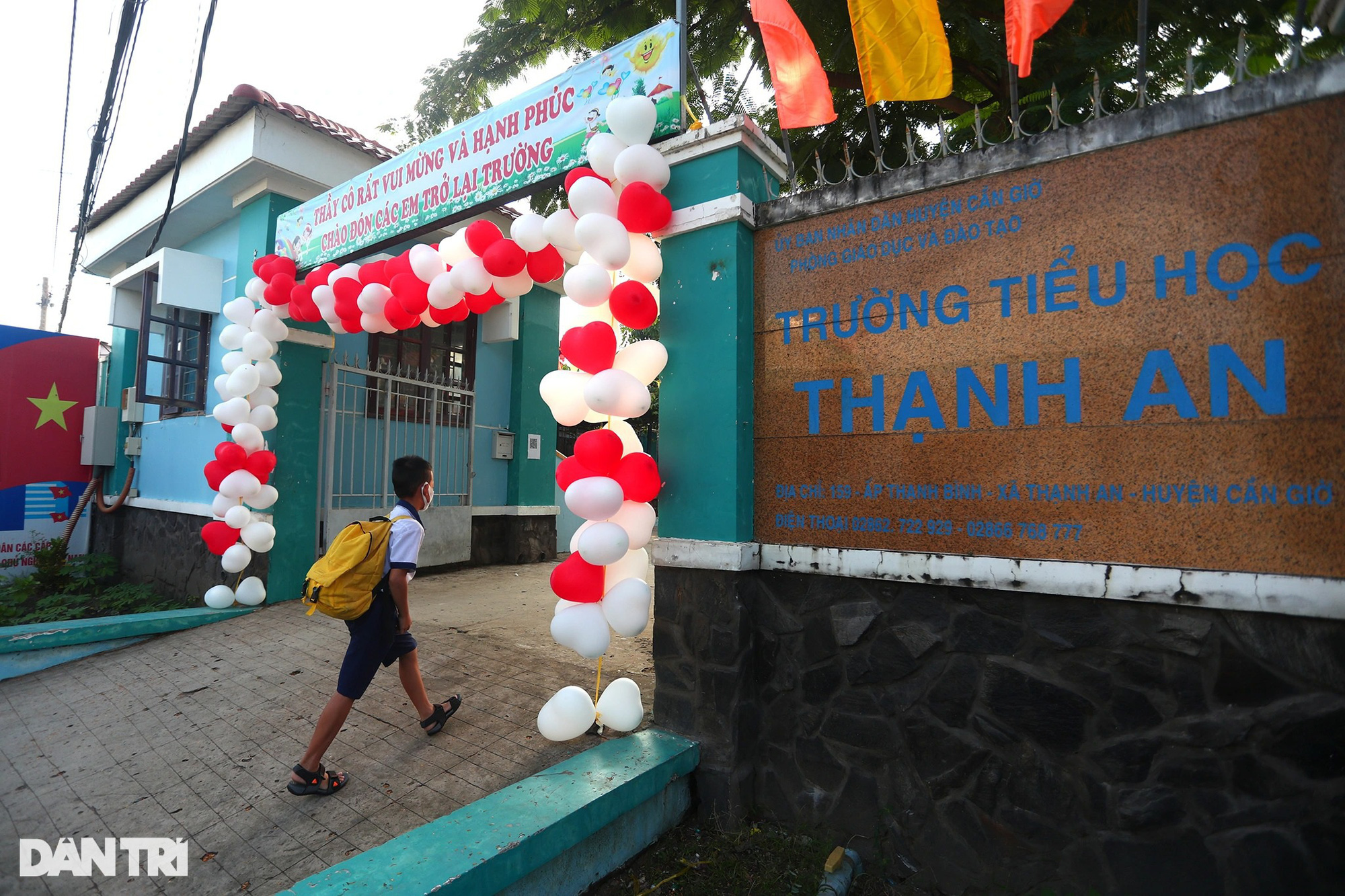 Phụ huynh Sài Gòn bất an khi... thí điểm cho học sinh trở lại trường - Ảnh 1.