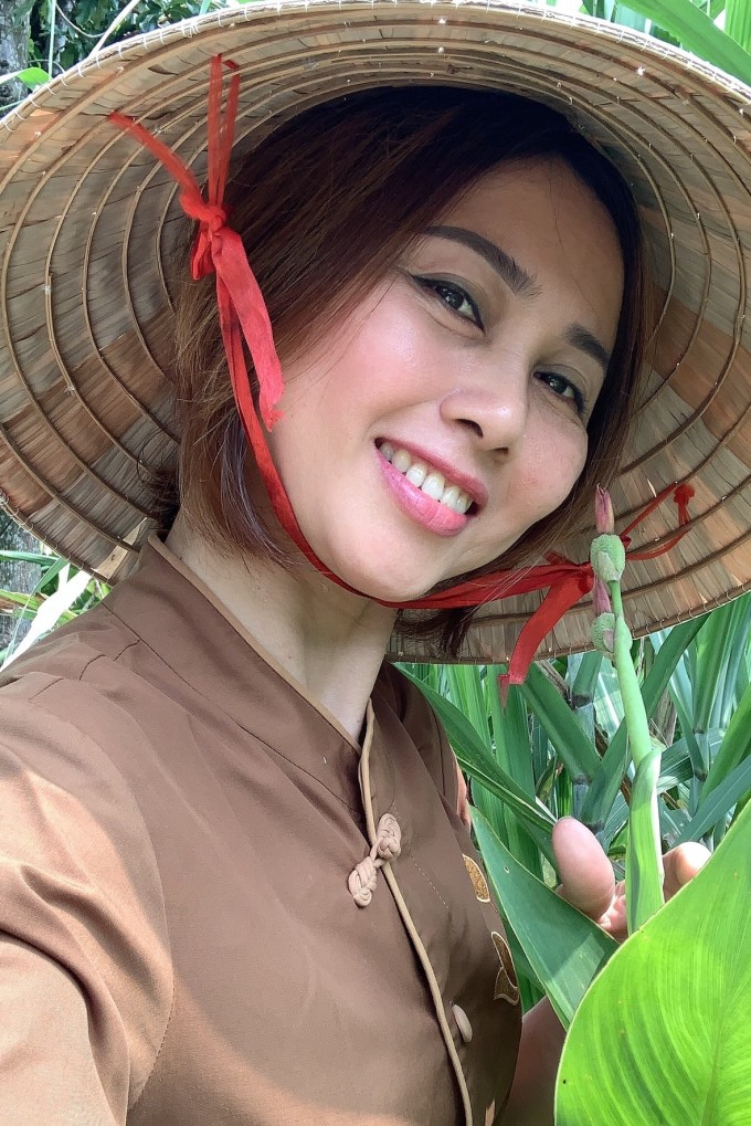 Nhan sắc mẹ hoa hậu Thùy Tiên ở tuổi 42 - Ảnh 5.