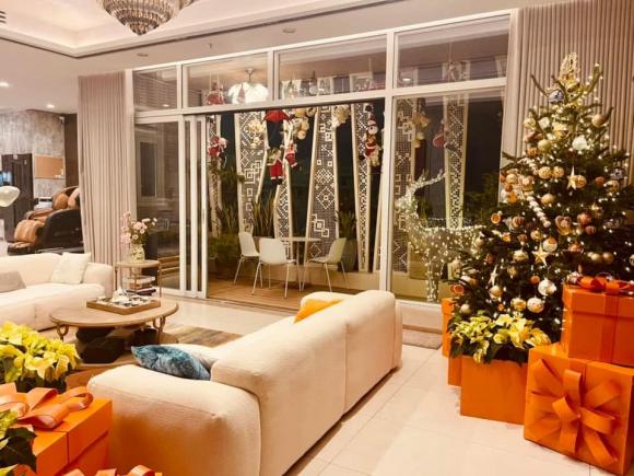 Tràn ngập không khí Giáng sinh trong nhà 'triệu đô' của Hoa hậu Thu Hoài - Ảnh 3.