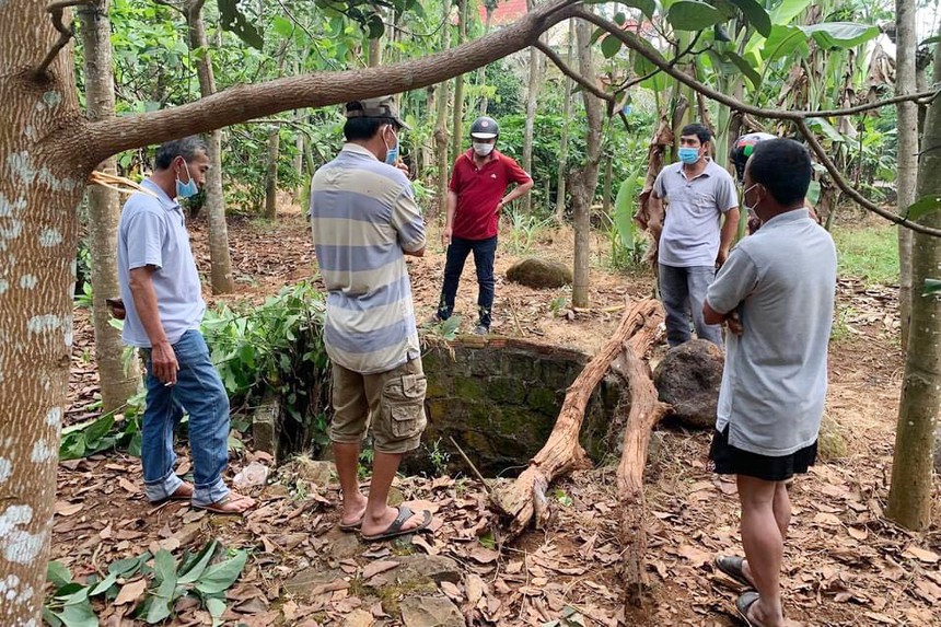 Mẹ nghi phạm kể lại giây phút can ngăn con trai cầm dao truy sát nữ sinh 17 tuổi rồi đốt xác, giấu thi thể dưới giếng hoang - Ảnh 3.