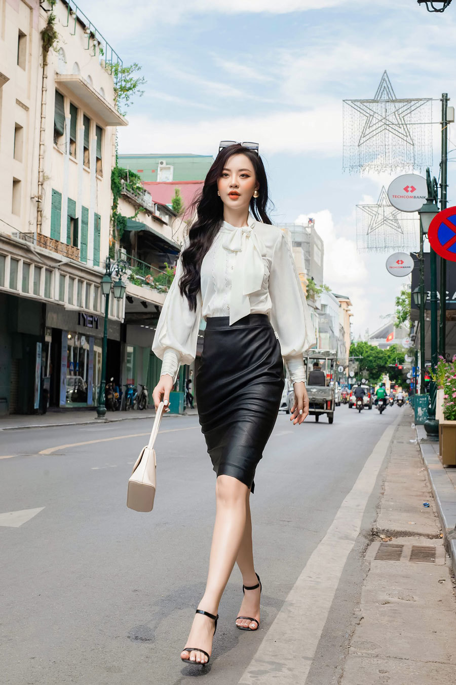 Cuộc sống hiện tại của người đẹp thi hoa hậu nhiều nhất Việt Nam - Ảnh 11.