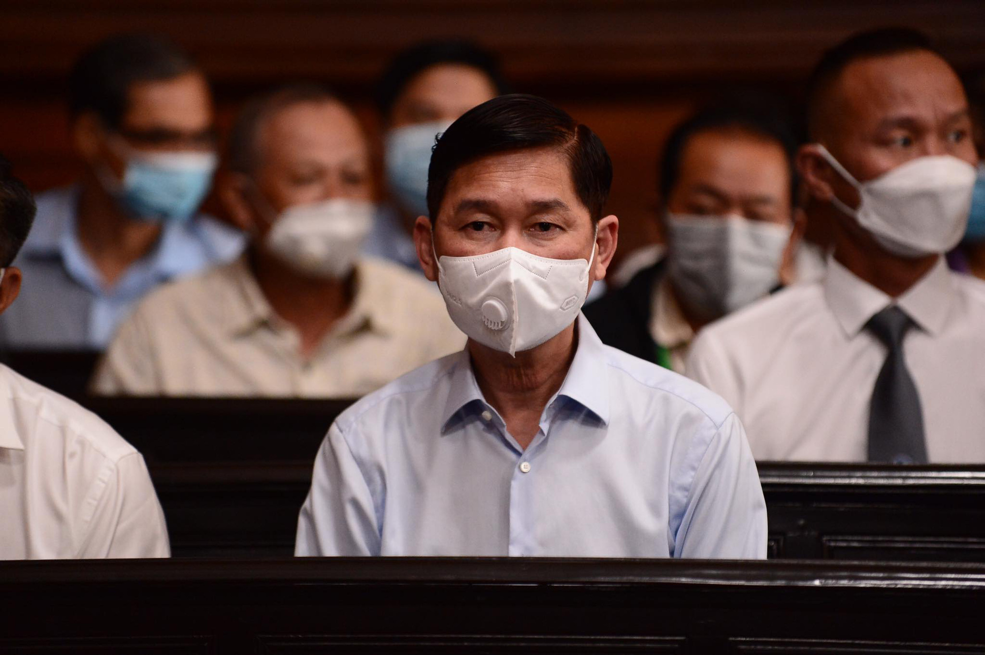 Nguyên Phó Chủ tịch UBND TPHCM Trần Vĩnh Tuyến bị đề nghị 8 năm tù - Ảnh 2.