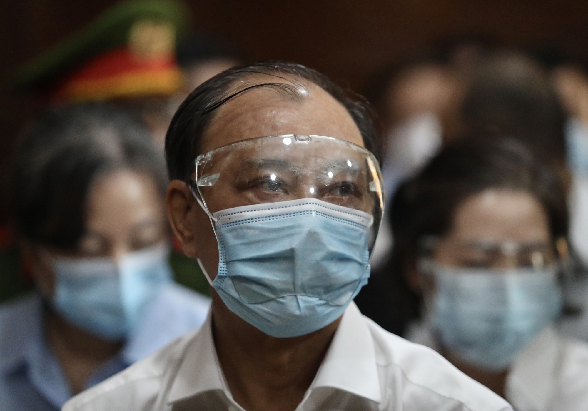 Nguyên Phó Chủ tịch UBND TPHCM Trần Vĩnh Tuyến bị đề nghị 8 năm tù - Ảnh 3.