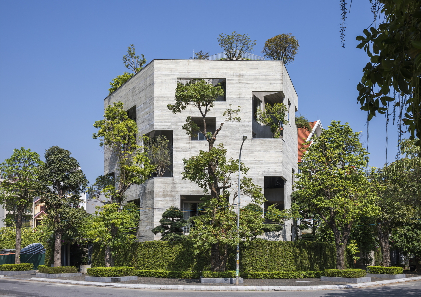 4 ngôi nhà độc đáo của Việt Nam được vinh danh Top 50 công trình đẹp nhất của năm trên tạp chí kiến trúc Mỹ - Ảnh 9.