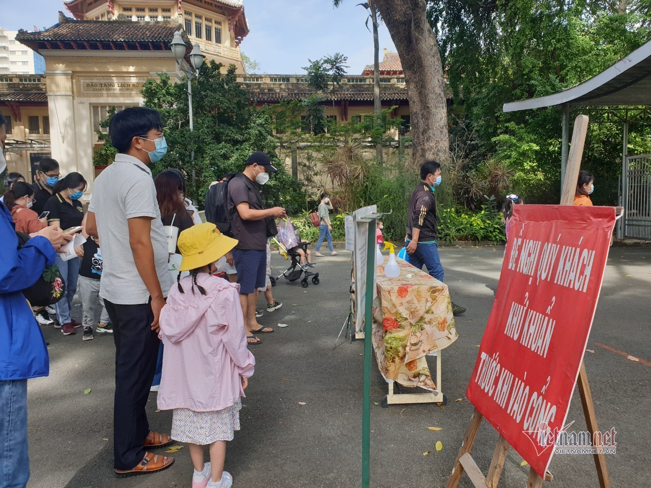 Thảo Cầm Viên Sài Gòn bất ngờ đón hàng nghìn khách vui chơi ngày cuối tuần - Ảnh 5.