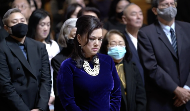 Bà xã Phương Loan bật khóc trong lễ giỗ đầu danh hài Chí Tài tại Mỹ - Ảnh 9.