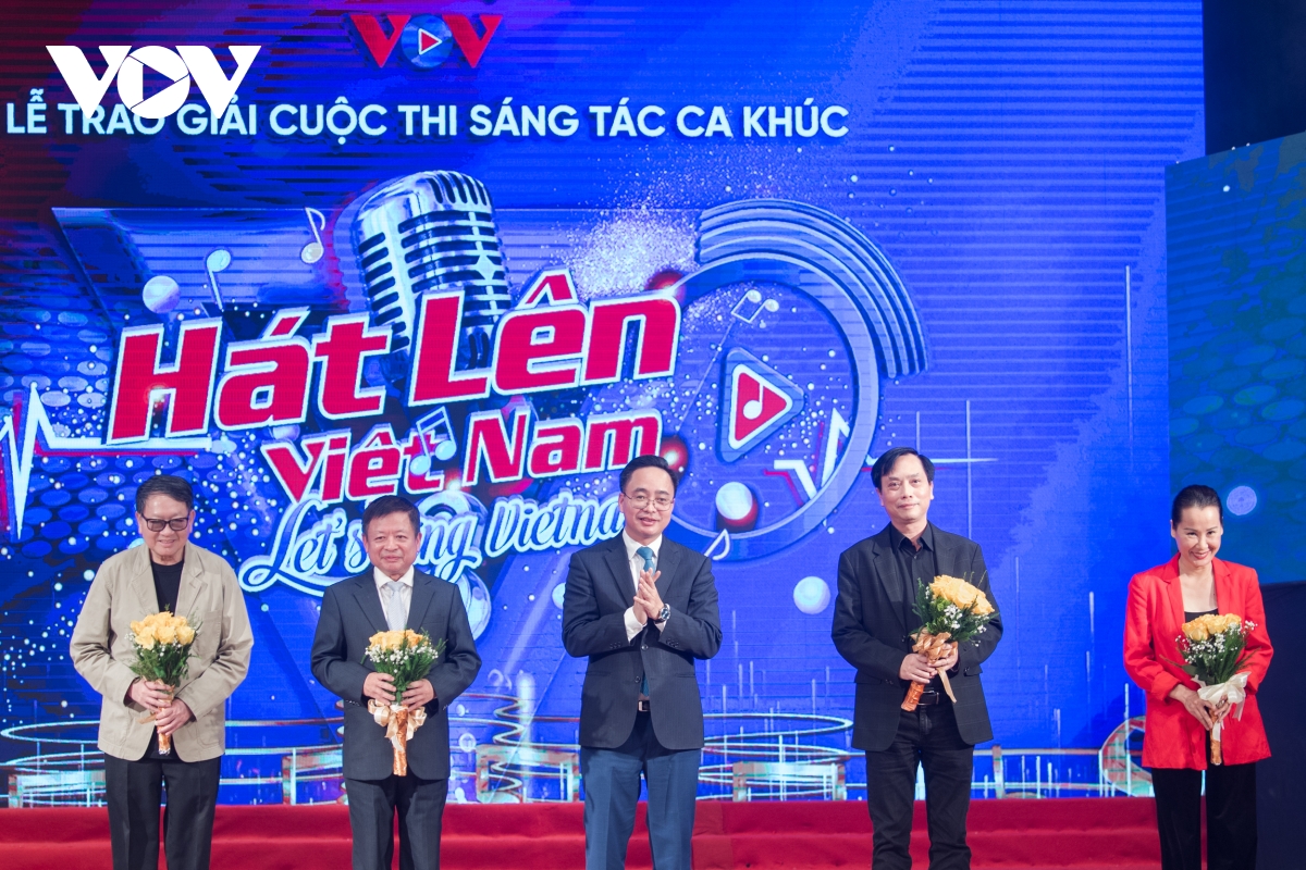 Nhạc sĩ Mông Cổ đoạt giải đặc biệt cuộc thi sáng tác “Hát lên Việt Nam – Let’s sing Vietnam&quot; trị giá 100 triệu đồng - Ảnh 3.