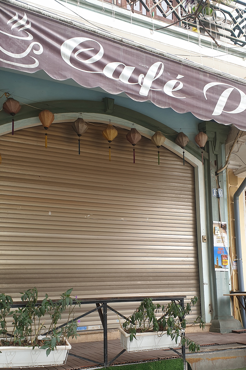 Hàng loạt cửa hàng ăn uống vùng cam của Hà Nội chọn cách đóng cửa khi chỉ được &quot;bán mang về&quot; - Ảnh 7.