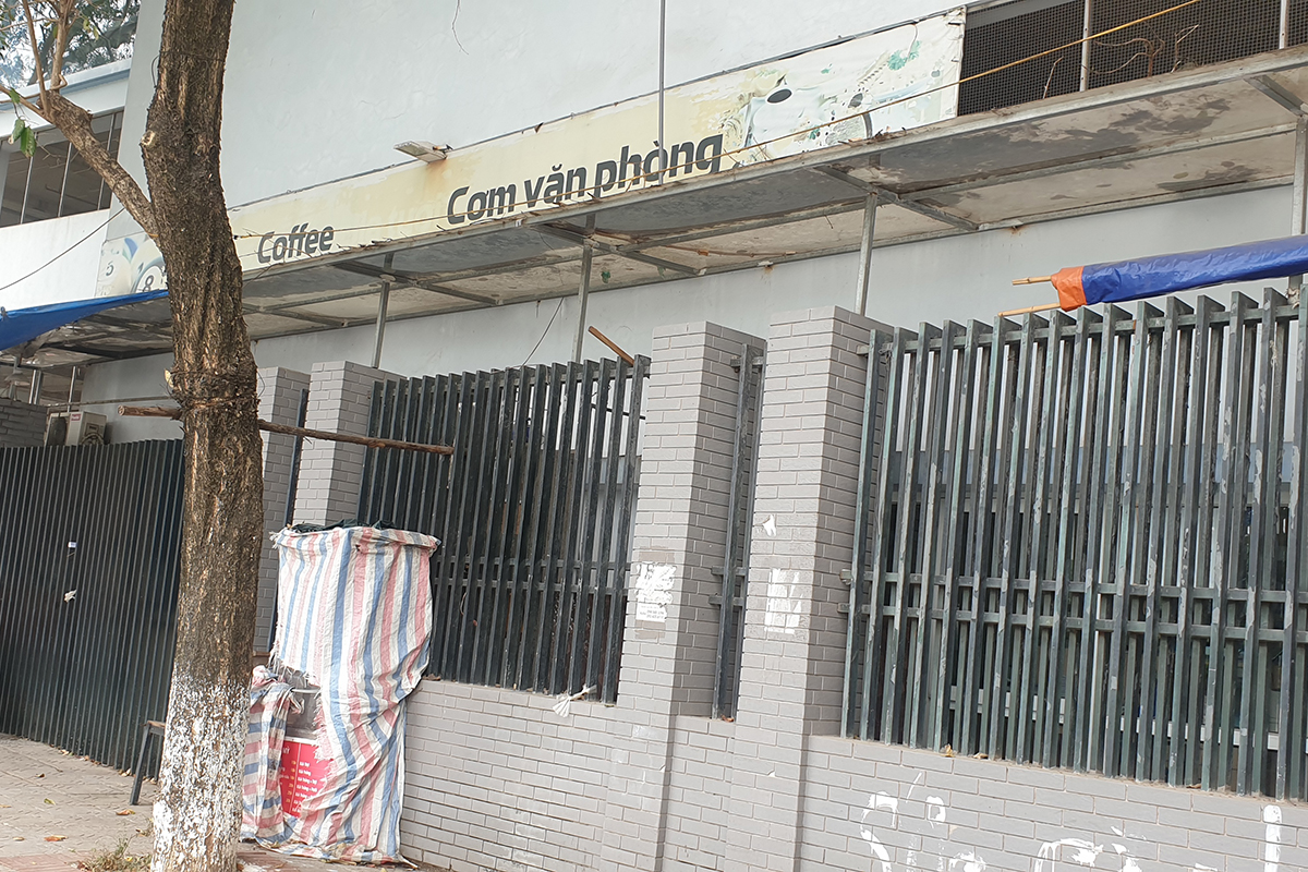 Hàng loạt cửa hàng ăn uống vùng cam của Hà Nội chọn cách đóng cửa khi chỉ được &quot;bán mang về&quot; - Ảnh 15.