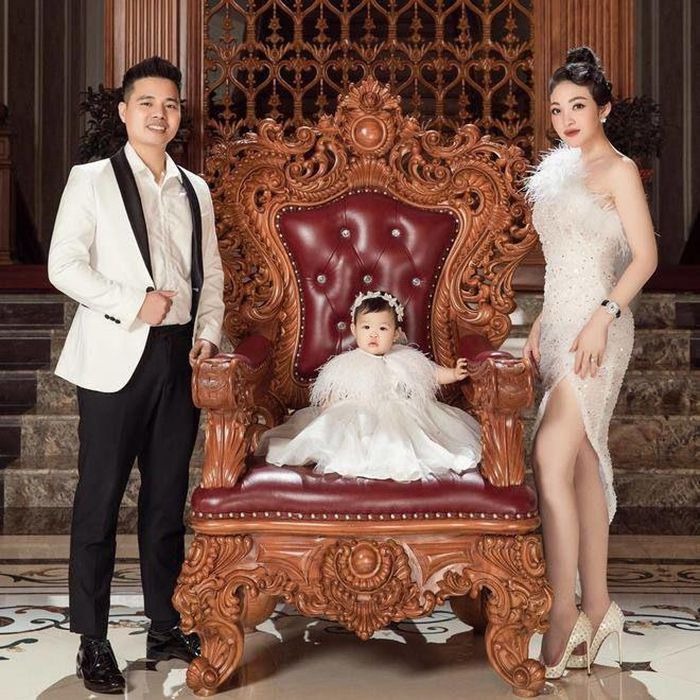 Cuộc sống sau kết hôn gây tò mò của cô dâu đi lấy chồng với hồi môn "khủng" - Ảnh 4. Cuộc sống sau kết hôn gây tò mò của cô dâu đi lấy chồng với hồi môn "khủng" - Ảnh 4.