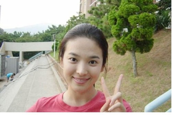 Ly hôn chồng trẻ, Song Hye Kyo ngày càng &quot;lên hương&quot; về nhan sắc nhờ 4 việc, việc thứ 2 là đáng học nhất - Ảnh 4.