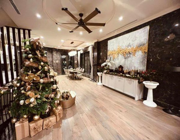 Lã Thanh Huyền trang trí Giáng sinh trong biệt thự 60 tỷ, lung linh hơn cả khách sạn - Ảnh 2.